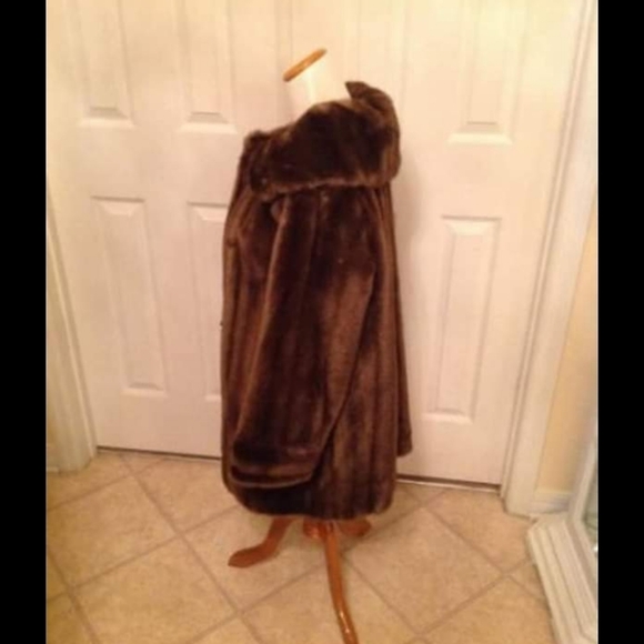 NEW TISSAVEL-BETTY ROSE HIGH END QUALITY LUX FAUX FUR STROLLER COAT SIZE 14 - Picture 15 of 17